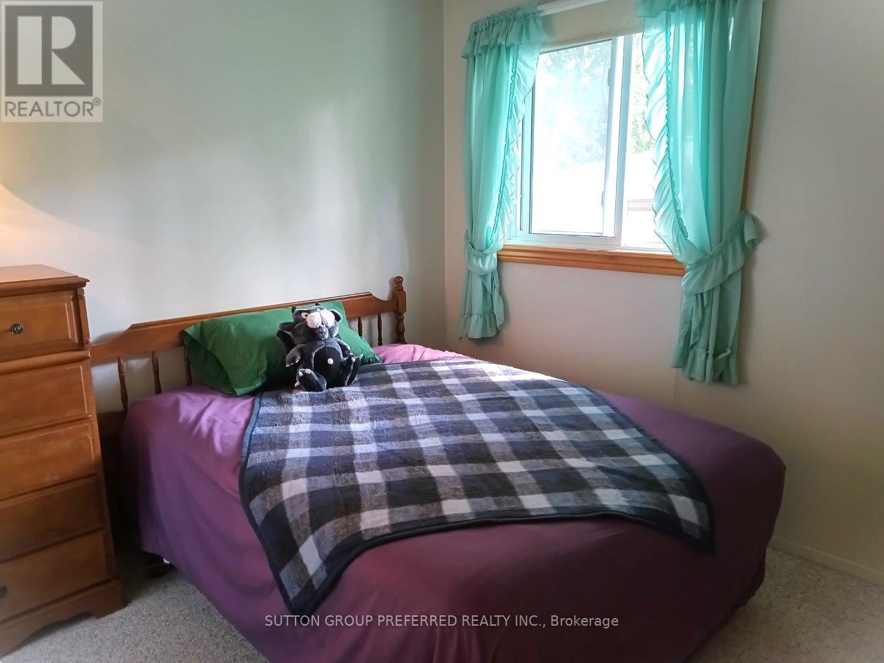 Photo 1 of 566 Albert Boulevard, St Clair ON