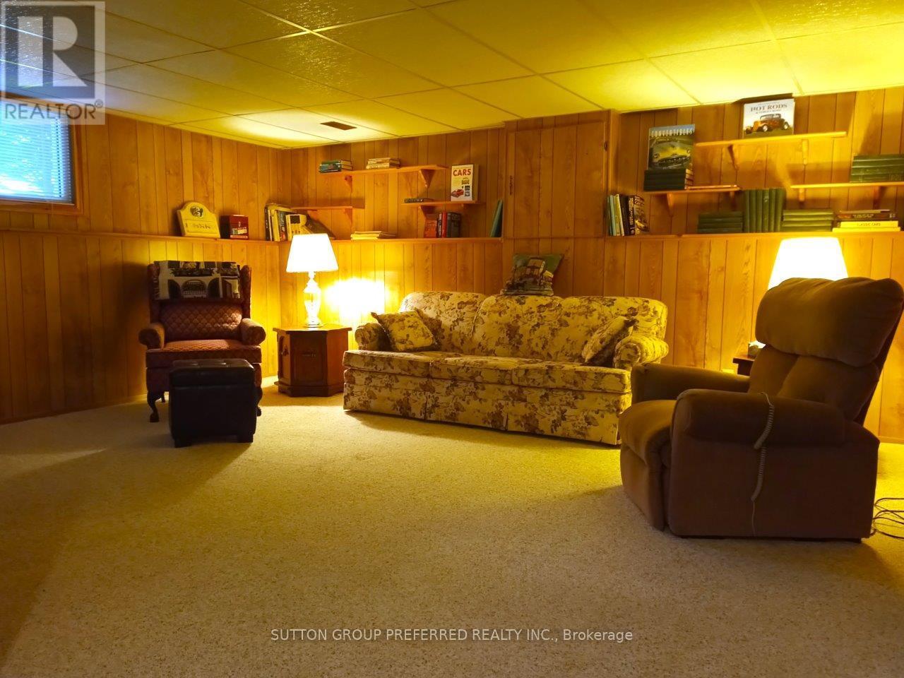 Photo 16 of 566 Albert Boulevard, St Clair ON