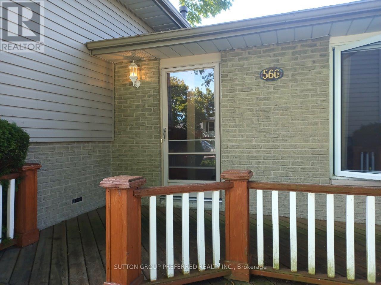 Photo 23 of 566 Albert Boulevard, St Clair ON