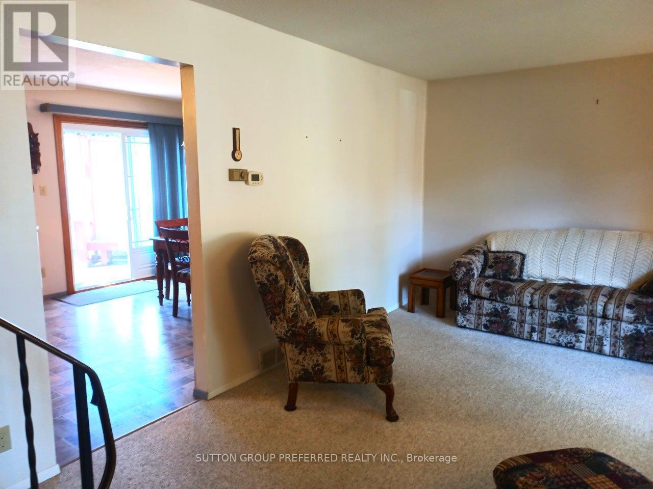 Photo 21 of 566 Albert Boulevard, St Clair ON