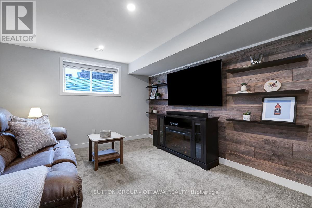 Photo 7 of 4949 Abbott Street E, Ottawa ON