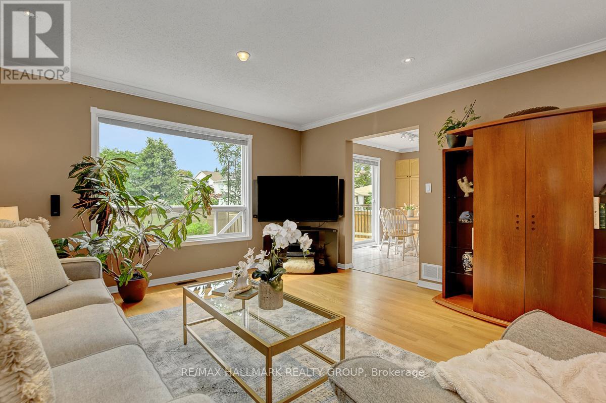 Photo 2 of 1166 Ambercrest Street, Ottawa ON