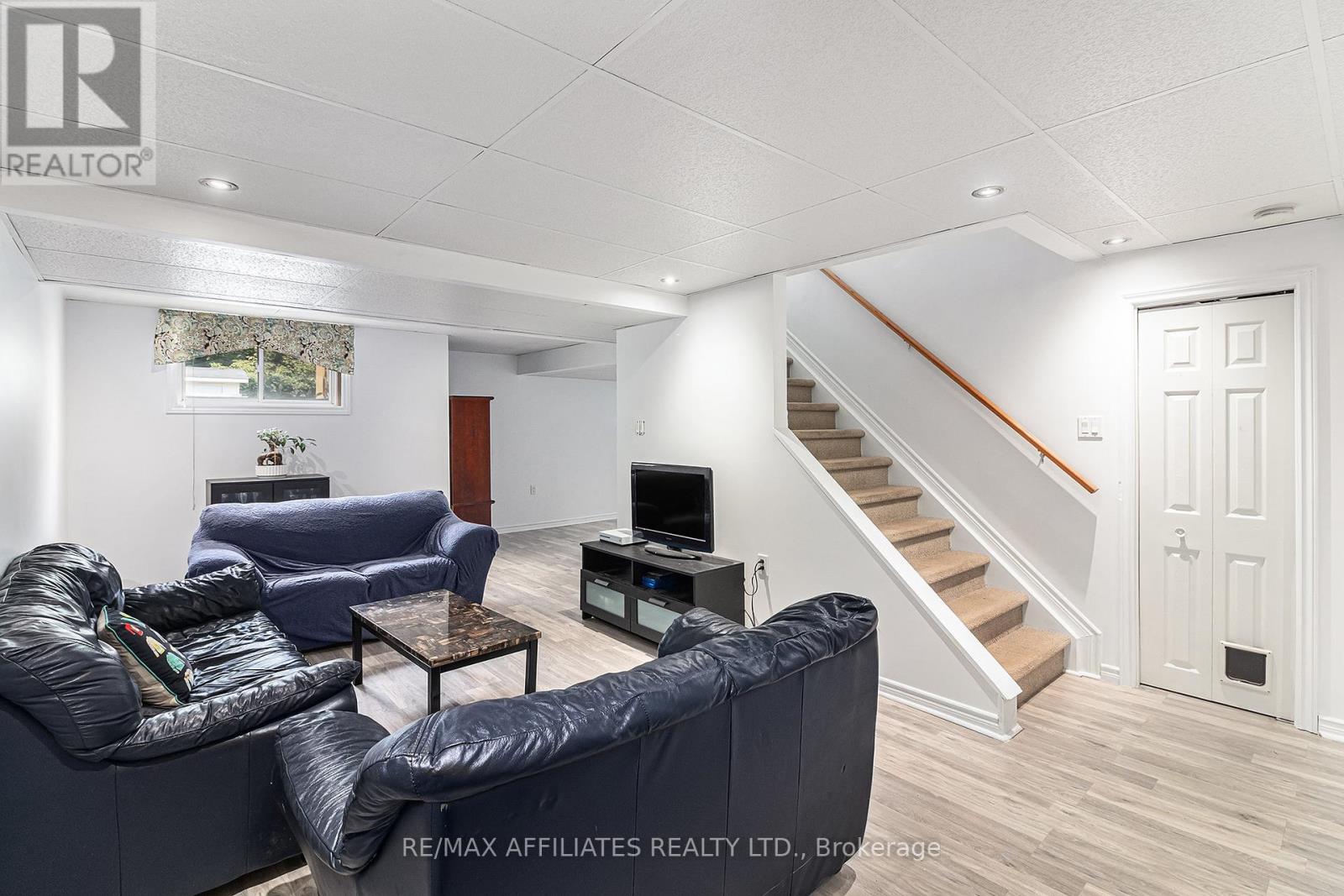 Photo 30 of 34 Oasis Street, The Nation ON