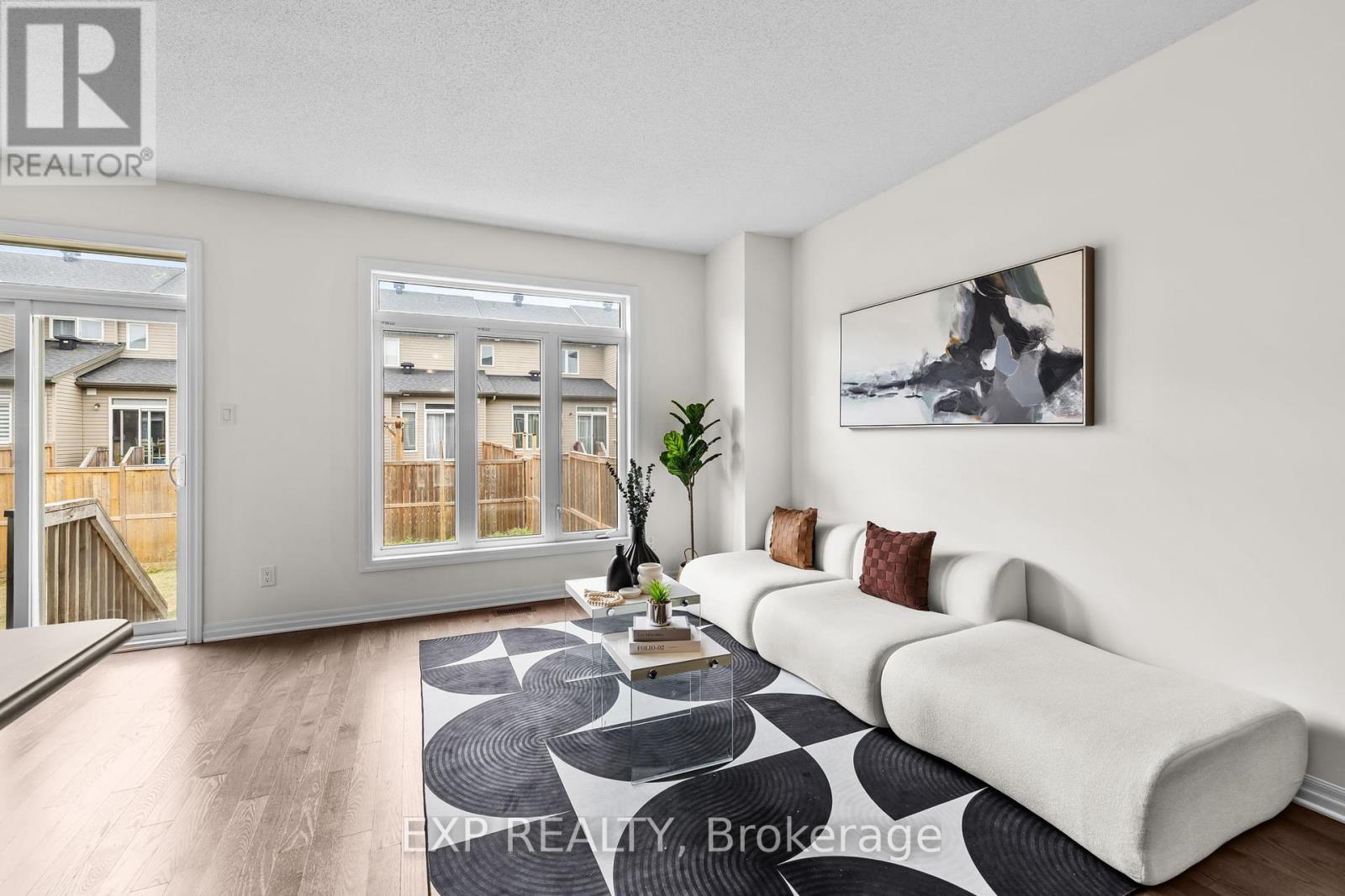 Photo 3 of 157 Overberg Way, Ottawa ON