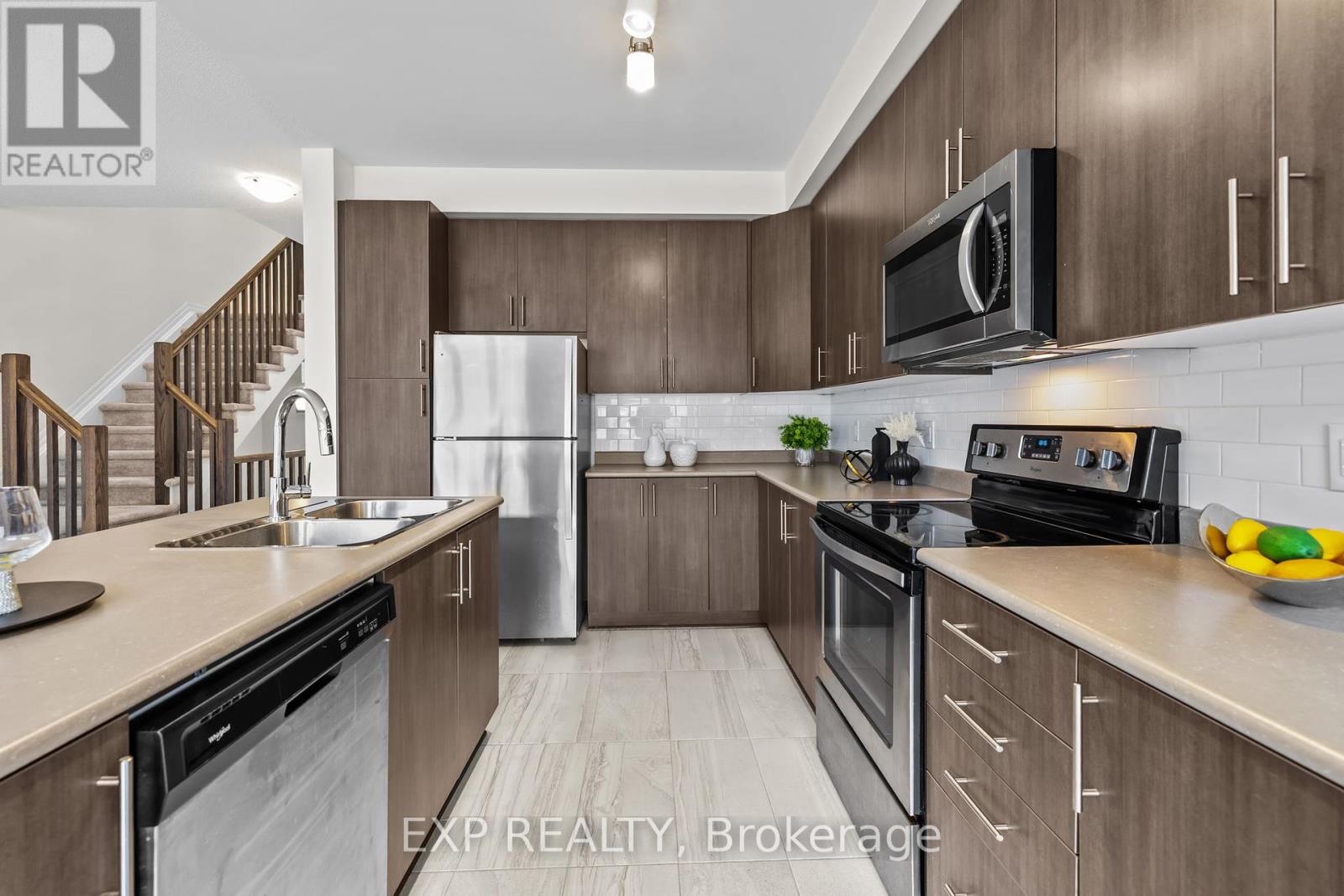 Photo 20 of 157 Overberg Way, Ottawa ON