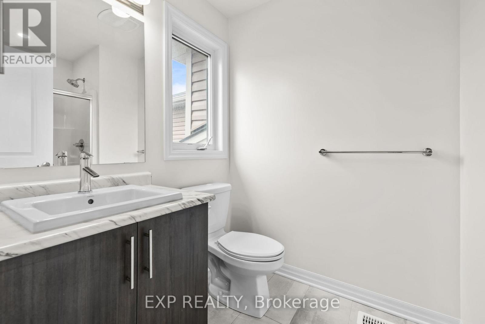 Photo 25 of 157 Overberg Way, Ottawa ON