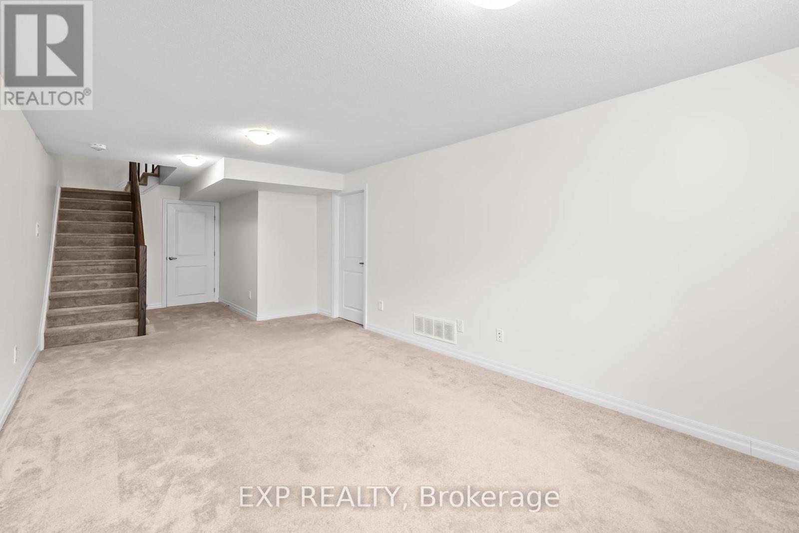 Photo 13 of 157 Overberg Way, Ottawa ON