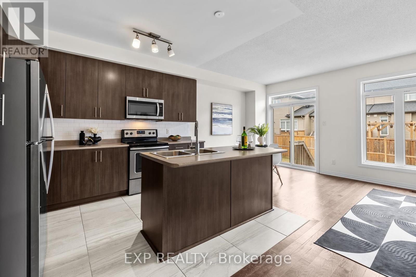 Photo 15 of 157 Overberg Way, Ottawa ON