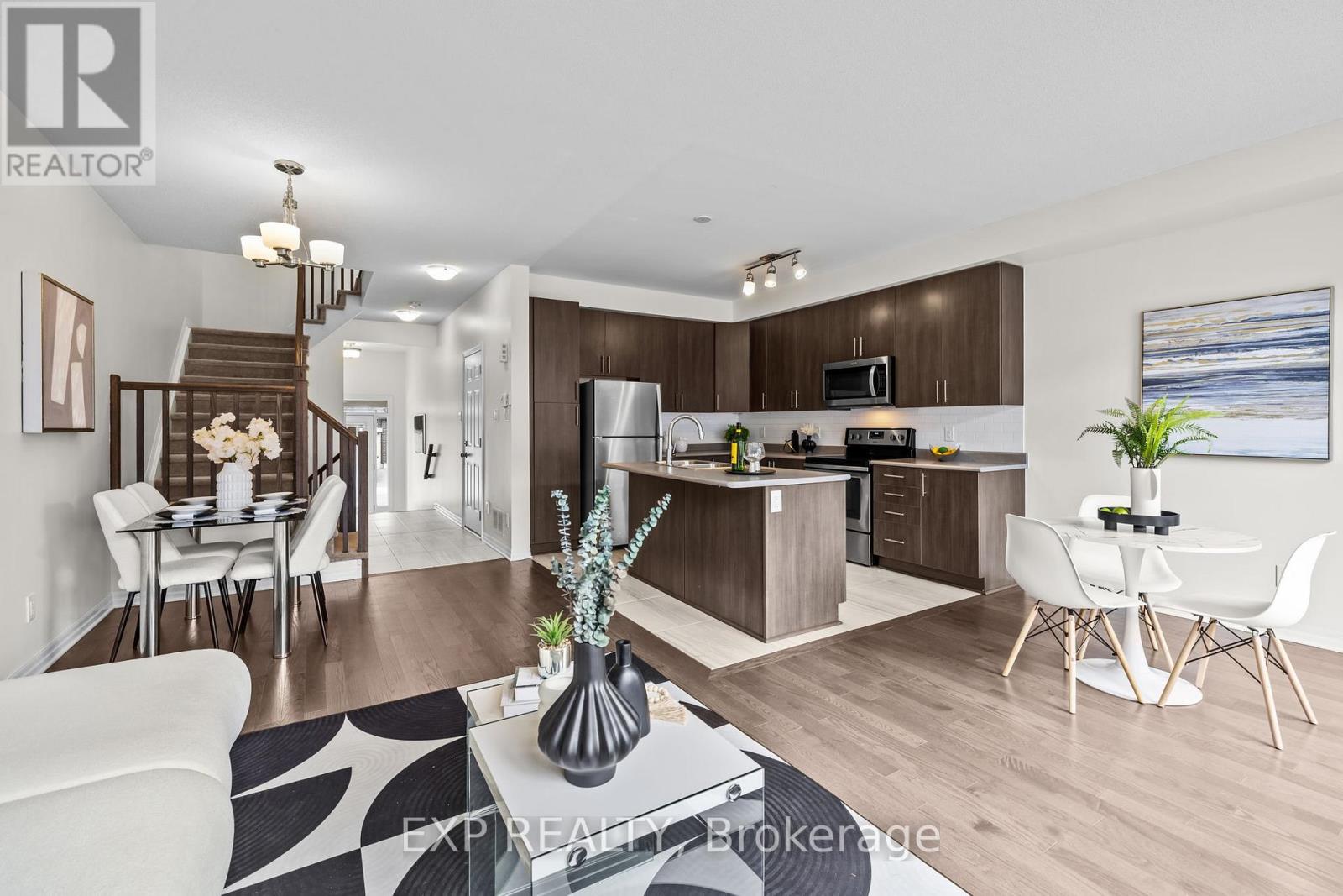 Photo 4 of 157 Overberg Way, Ottawa ON