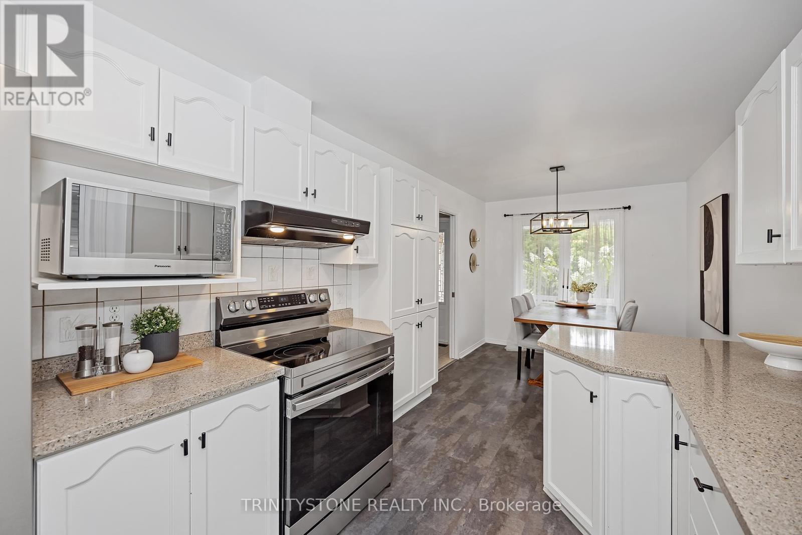 Photo 13 of 6127 Abbott Street E, Ottawa ON
