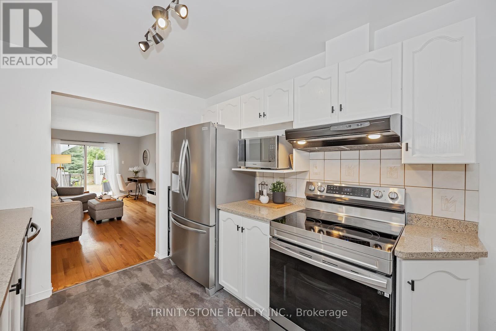 Photo 14 of 6127 Abbott Street E, Ottawa ON