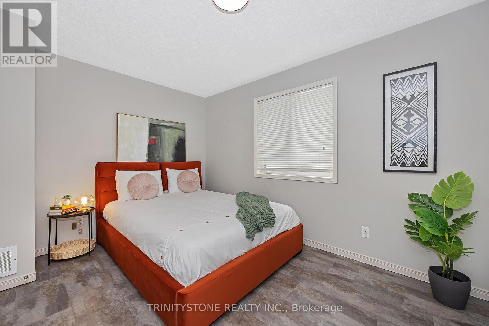 Photo 26 of 6127 Abbott Street E, Ottawa ON