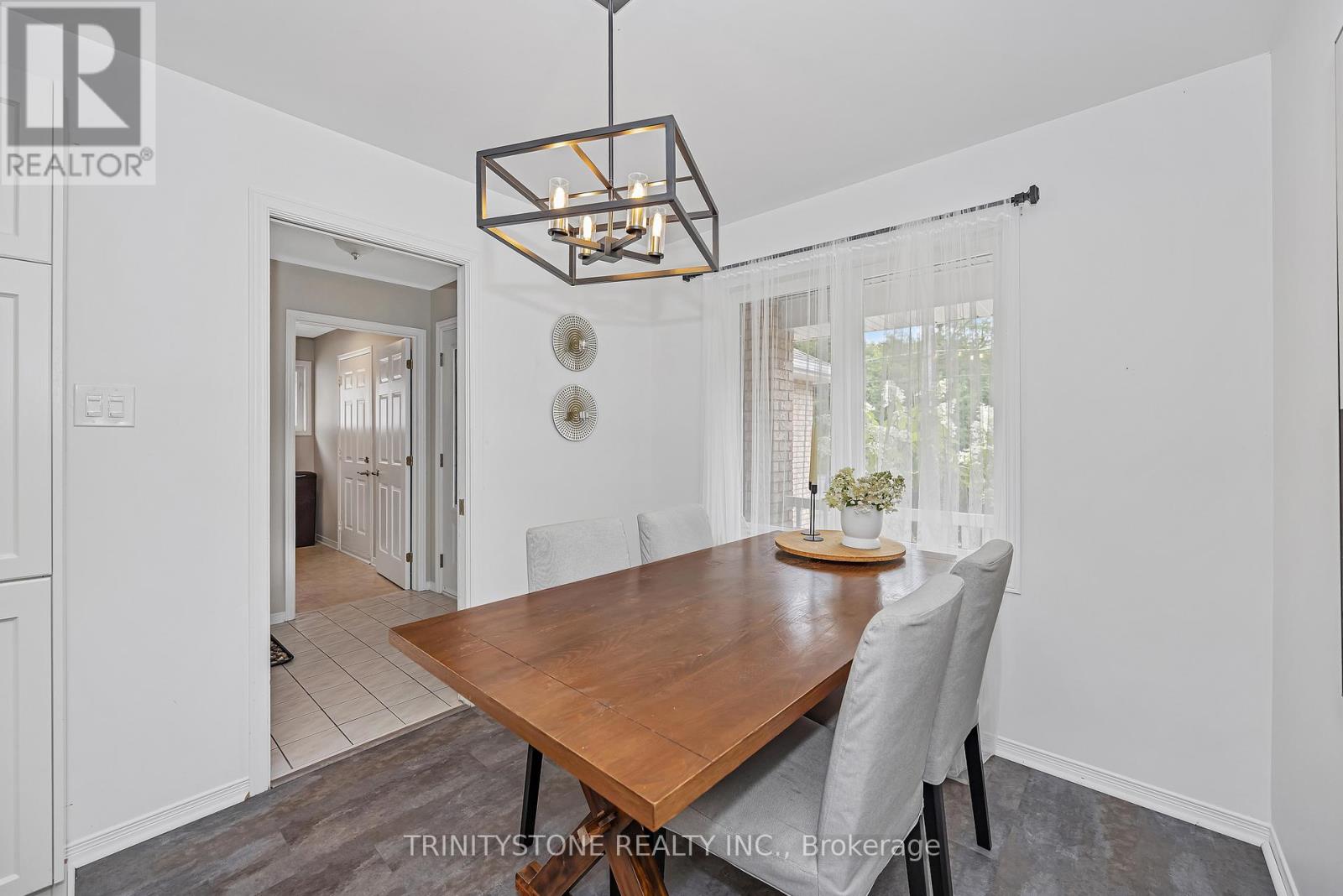 Photo 8 of 6127 Abbott Street E, Ottawa ON