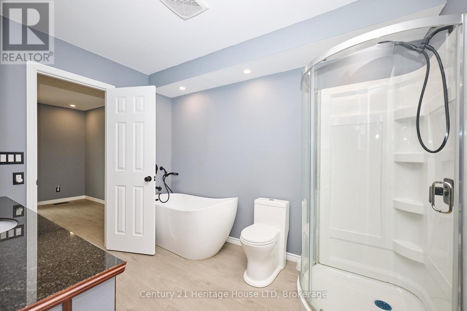 Photo 16 of 36 Dodds Court Court, Fort Erie ON