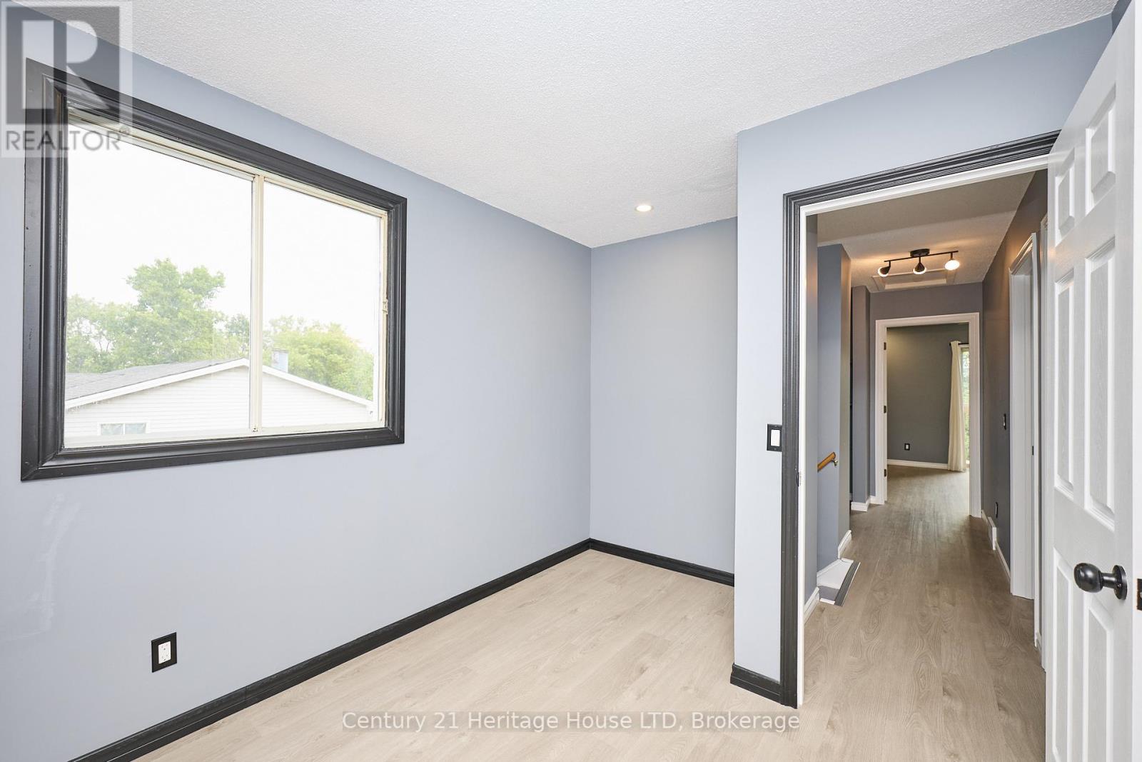 Photo 22 of 36 Dodds Court Court, Fort Erie ON
