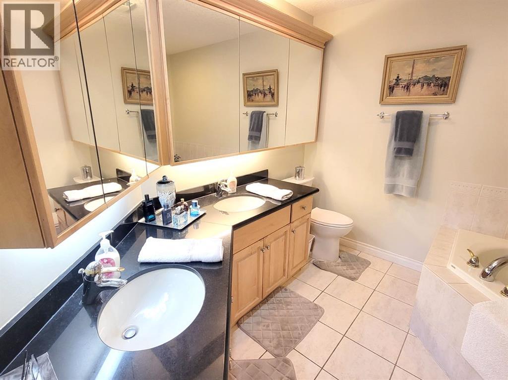 Single Family House for Sale in    Avenue SW Erlton Calgary 