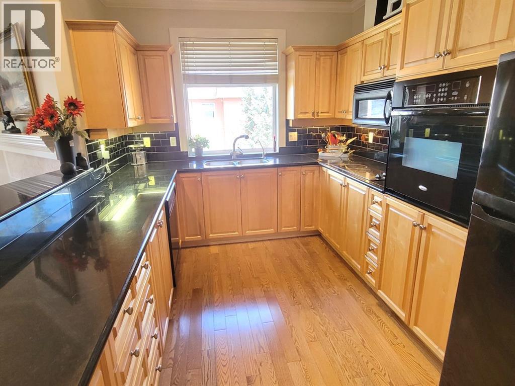 Single Family House for Sale in    Avenue SW Erlton Calgary 
