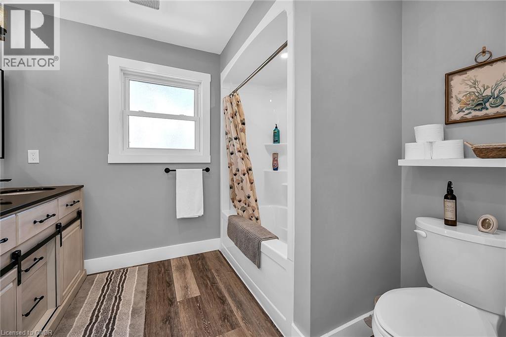 Photo 40 of 22 Siddall Road, Dunnville ON