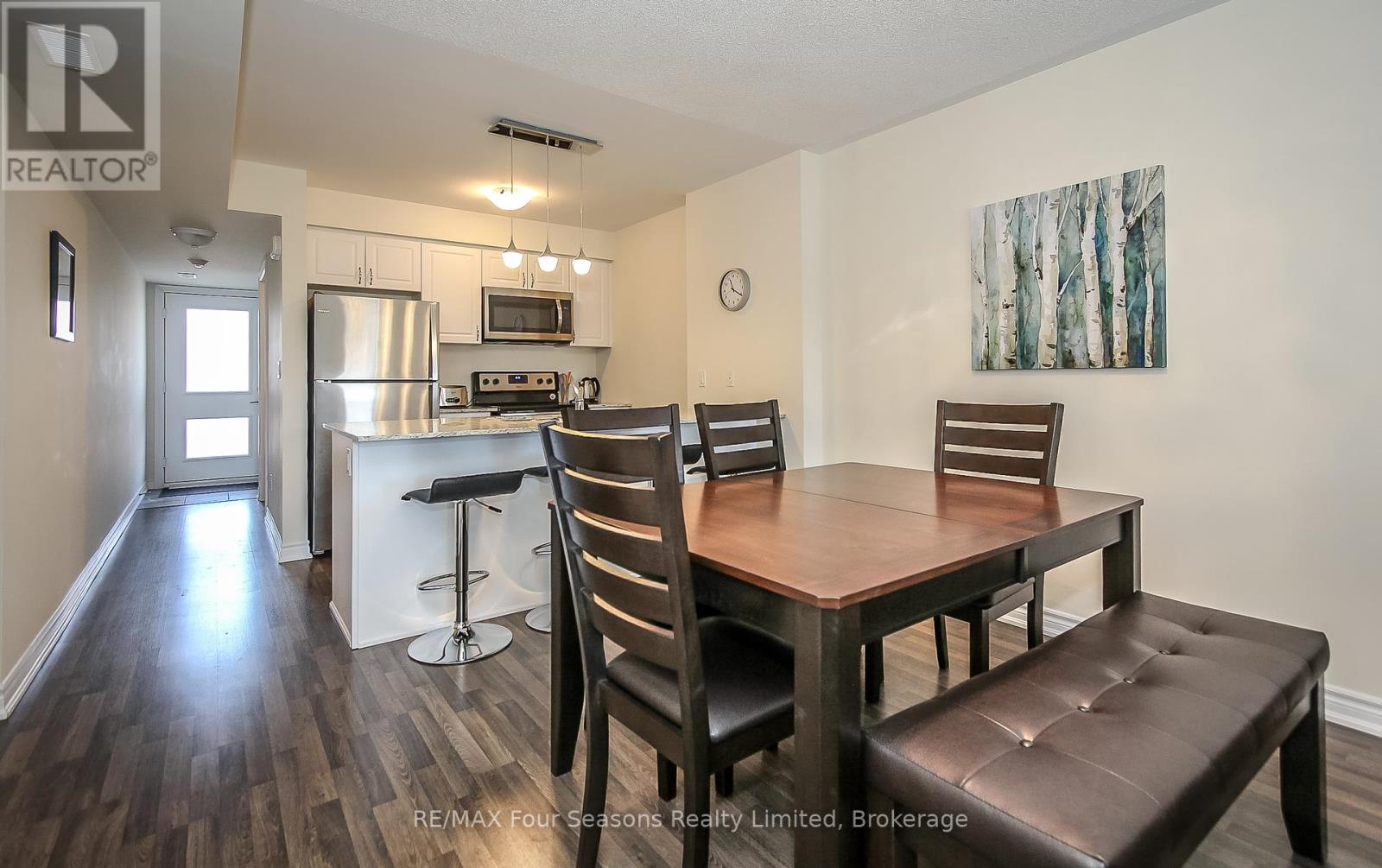 Photo 15 of 207 5 Anchorage Crescent, Collingwood ON