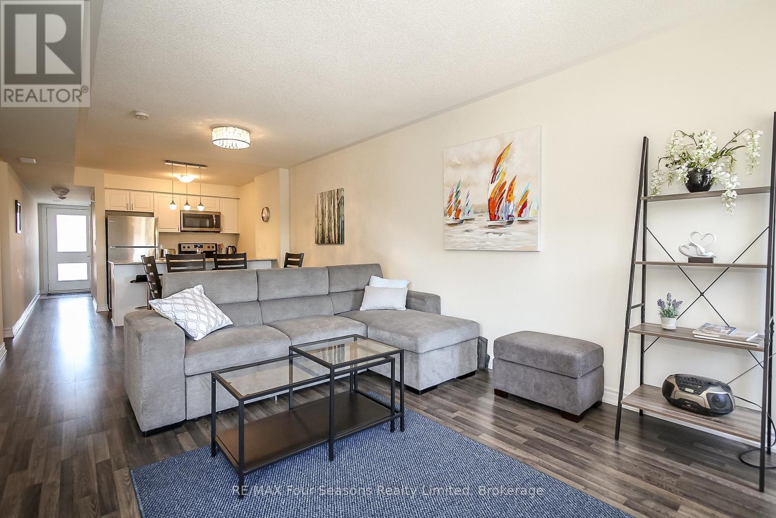 Photo 18 of 207 5 Anchorage Crescent, Collingwood ON