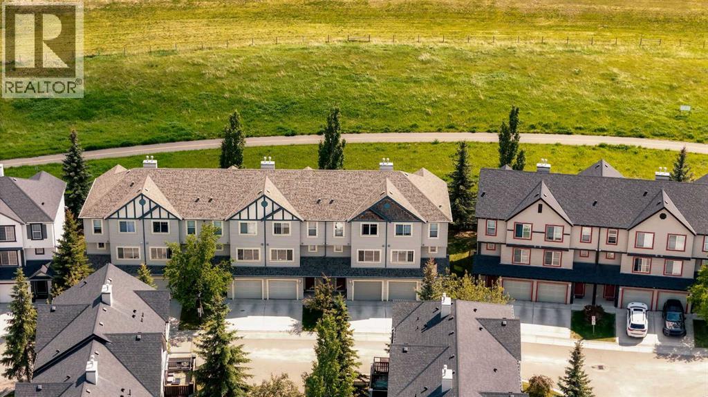 Single Family House 4 Level for Sale in  Copperfield Lane SE Copperfield Calgary 