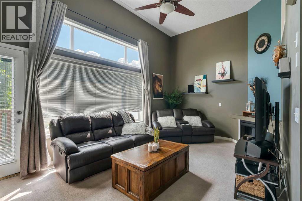 Single Family House 4 Level for Sale in  Copperfield Lane SE Copperfield Calgary 