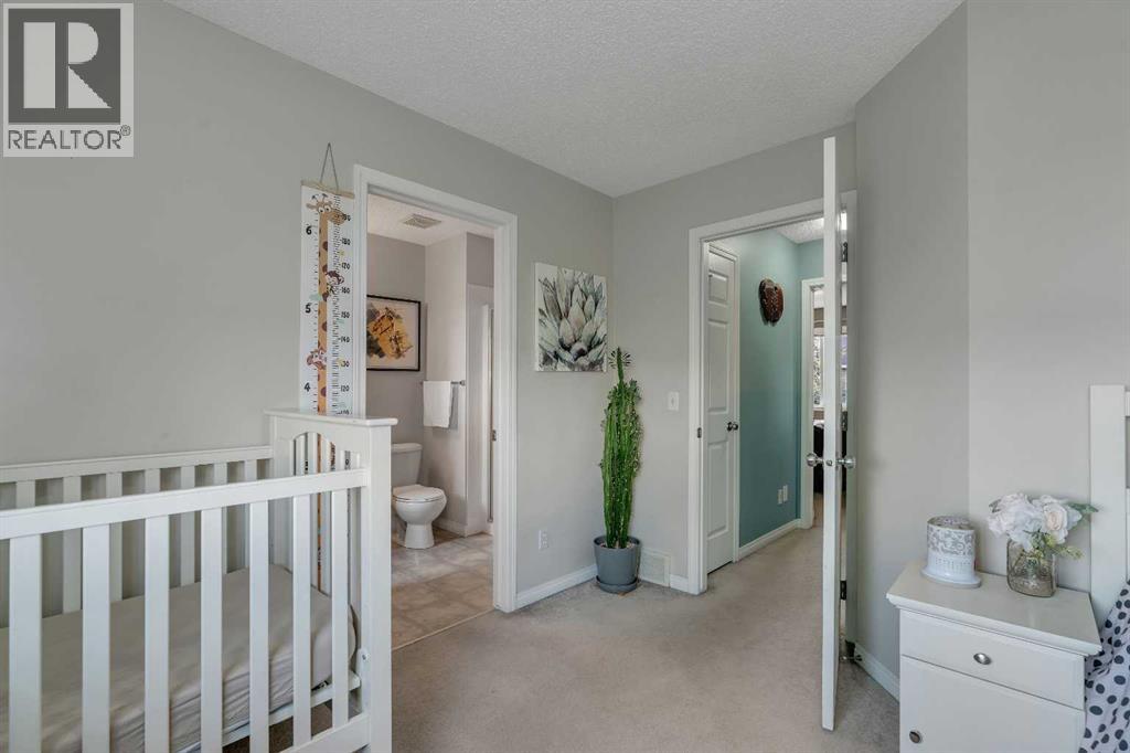 Single Family House 4 Level for Sale in  Copperfield Lane SE Copperfield Calgary 