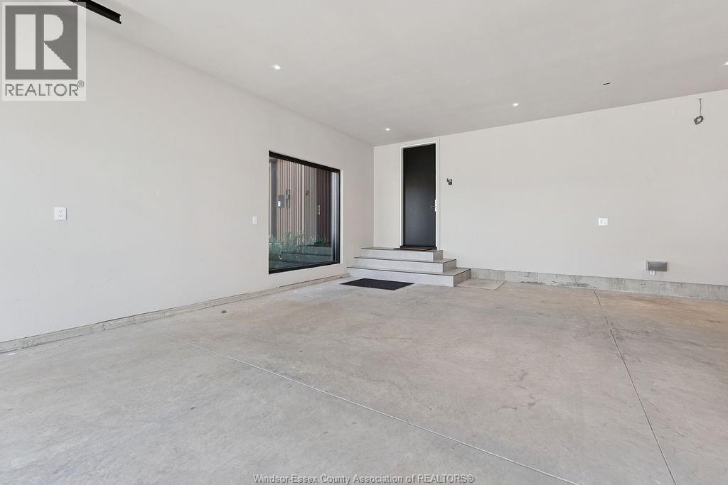 Photo 41 of 152 Grandview Avenue, Kingsville ON