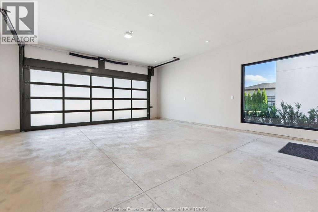Photo 40 of 152 Grandview Avenue, Kingsville ON