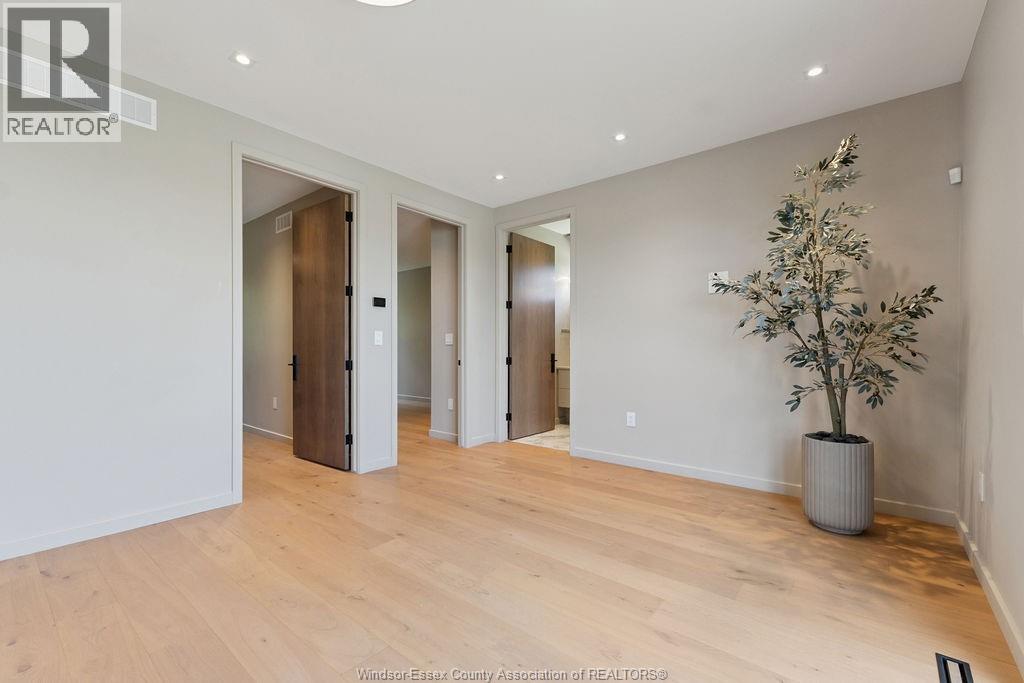 Photo 30 of 152 Grandview Avenue, Kingsville ON