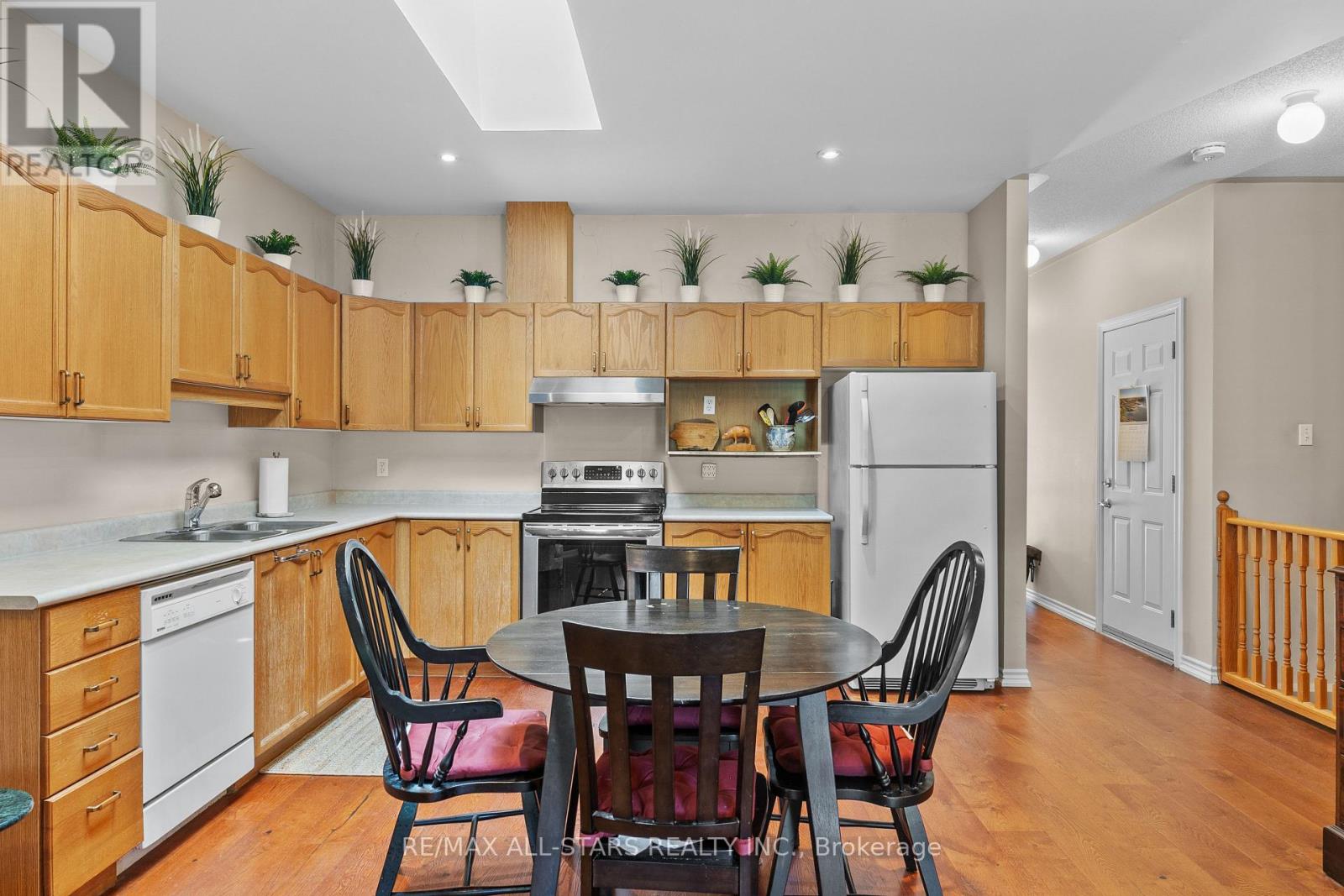 Photo 18 of 11 111 Colborne Street, Kawartha Lakes ON