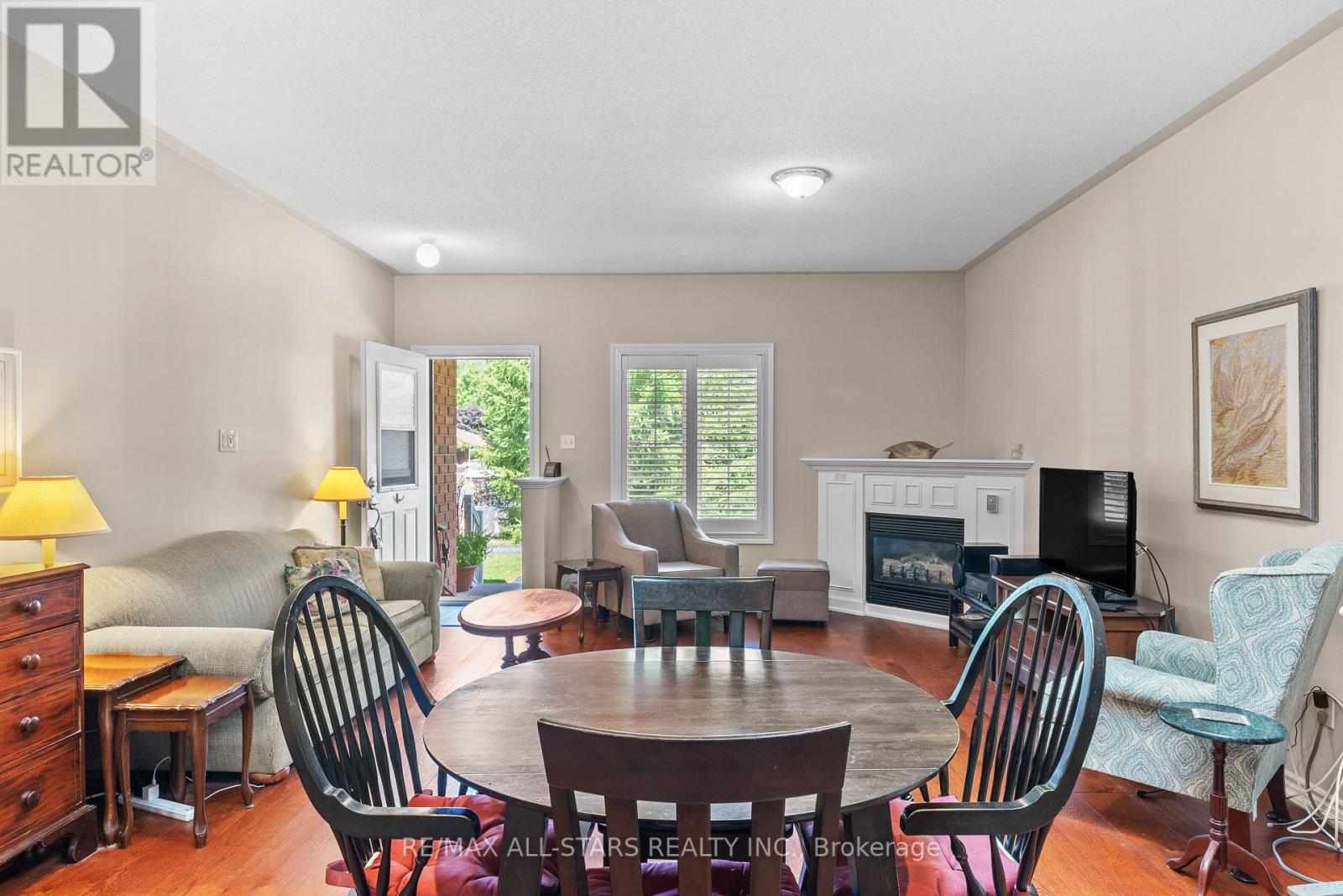 Photo 11 of 11 111 Colborne Street, Kawartha Lakes ON