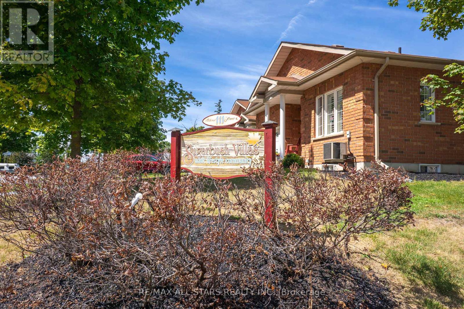 Photo 1 of 11 111 Colborne Street, Kawartha Lakes ON