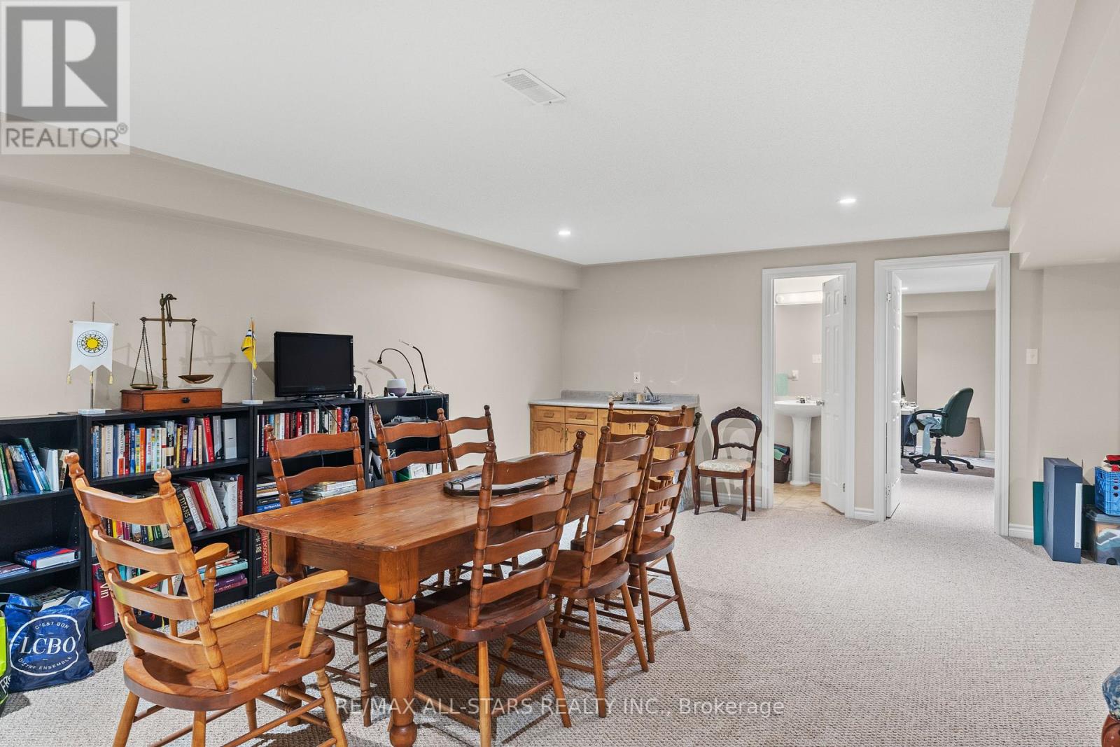 Photo 4 of 11 111 Colborne Street, Kawartha Lakes ON
