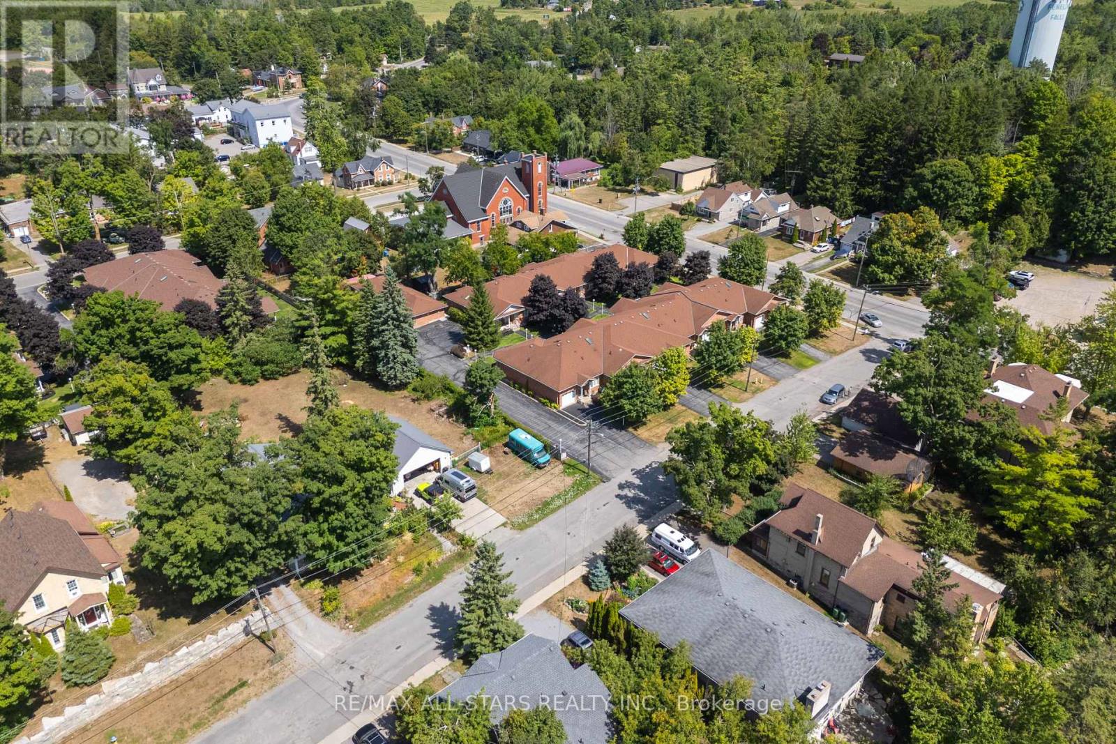 Photo 34 of 11 111 Colborne Street, Kawartha Lakes ON