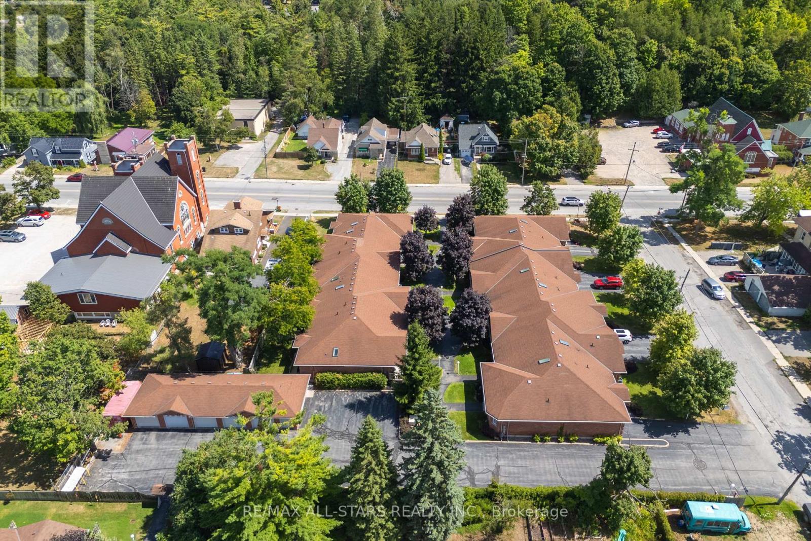 Photo 12 of 11 111 Colborne Street, Kawartha Lakes ON