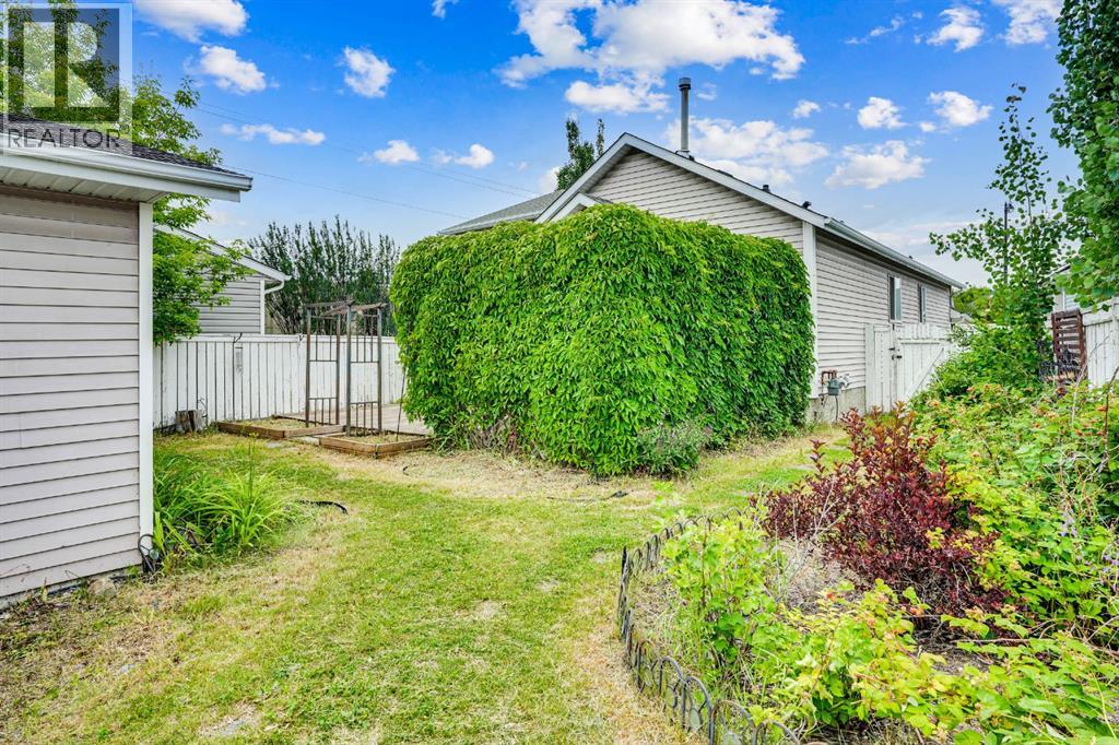 Single Family House Bi-level for Sale in  Inverness Place SE McKenzie Towne Calgary 
