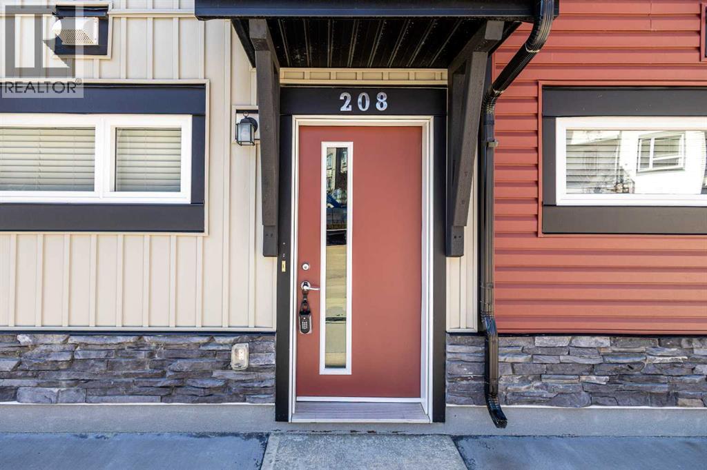 Single Family House for Sale in   Evanscrest Mews NW Evanston Calgary 