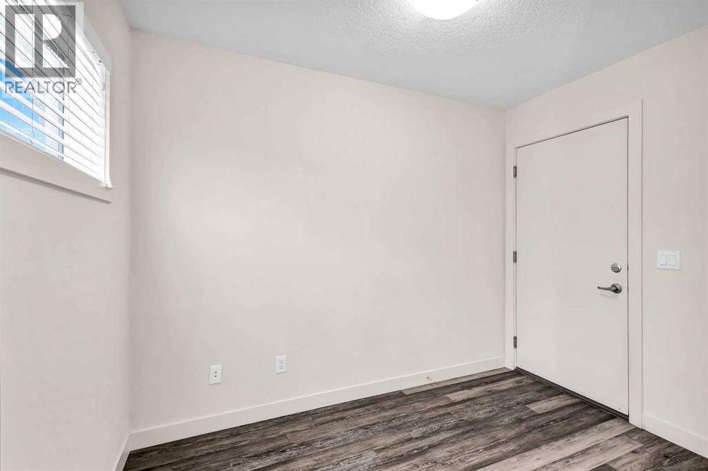 Single Family House for Sale in   Evanscrest Mews NW Evanston Calgary 