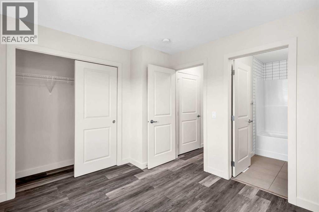 Single Family House for Sale in   Evanscrest Mews NW Evanston Calgary 