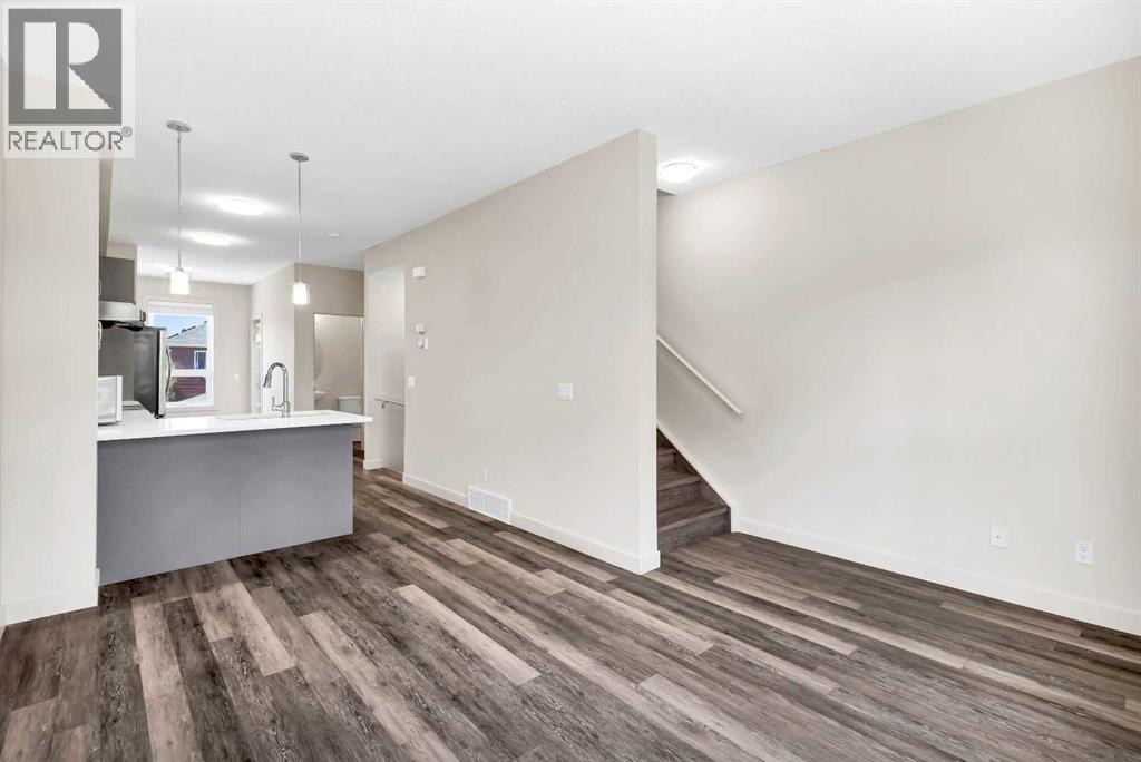 Single Family House for Sale in   Evanscrest Mews NW Evanston Calgary 