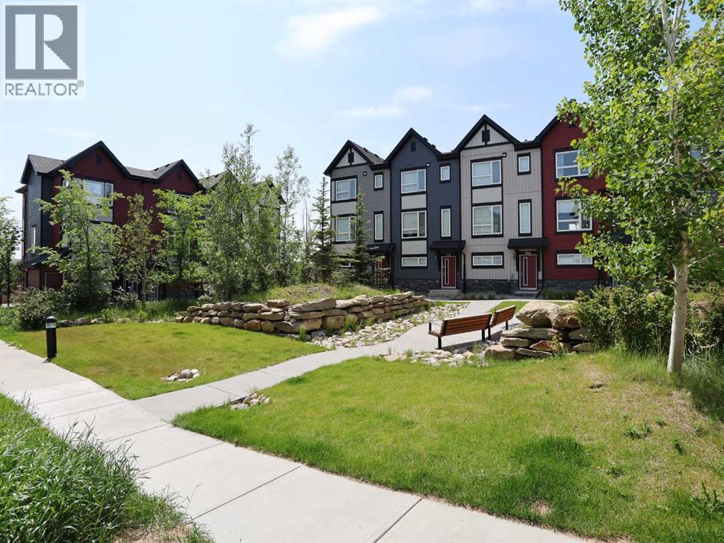 Single Family House for Sale in   Evanscrest Mews NW Evanston Calgary 
