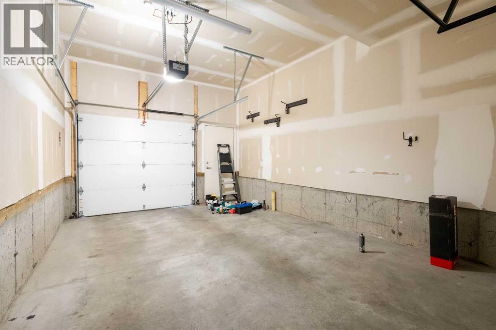 Single Family House for Sale in   Evanscrest Mews NW Evanston Calgary 