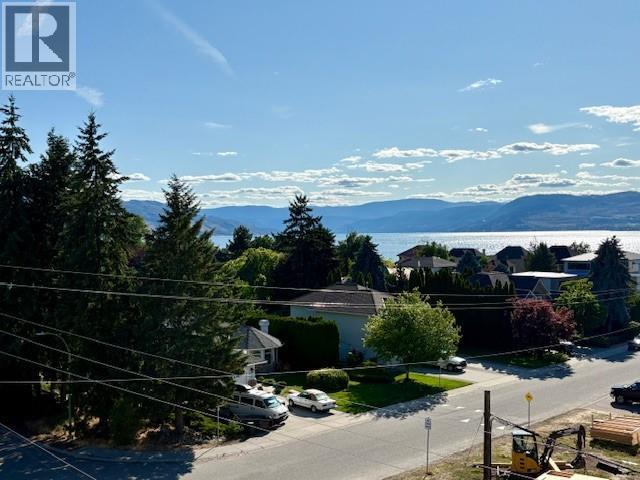 2 4495 Walker Road, Kelowna