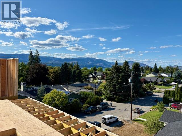 2 4495 Walker Road, Kelowna