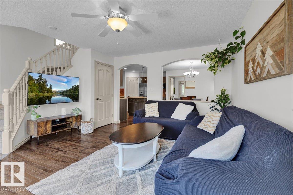 Photo 12 of 2917 21 A Av Nw, Edmonton AB
