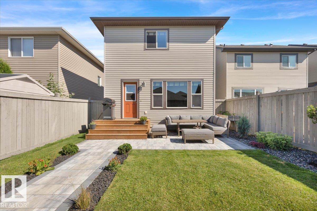 Photo 13 of 2917 21 A Av Nw, Edmonton AB