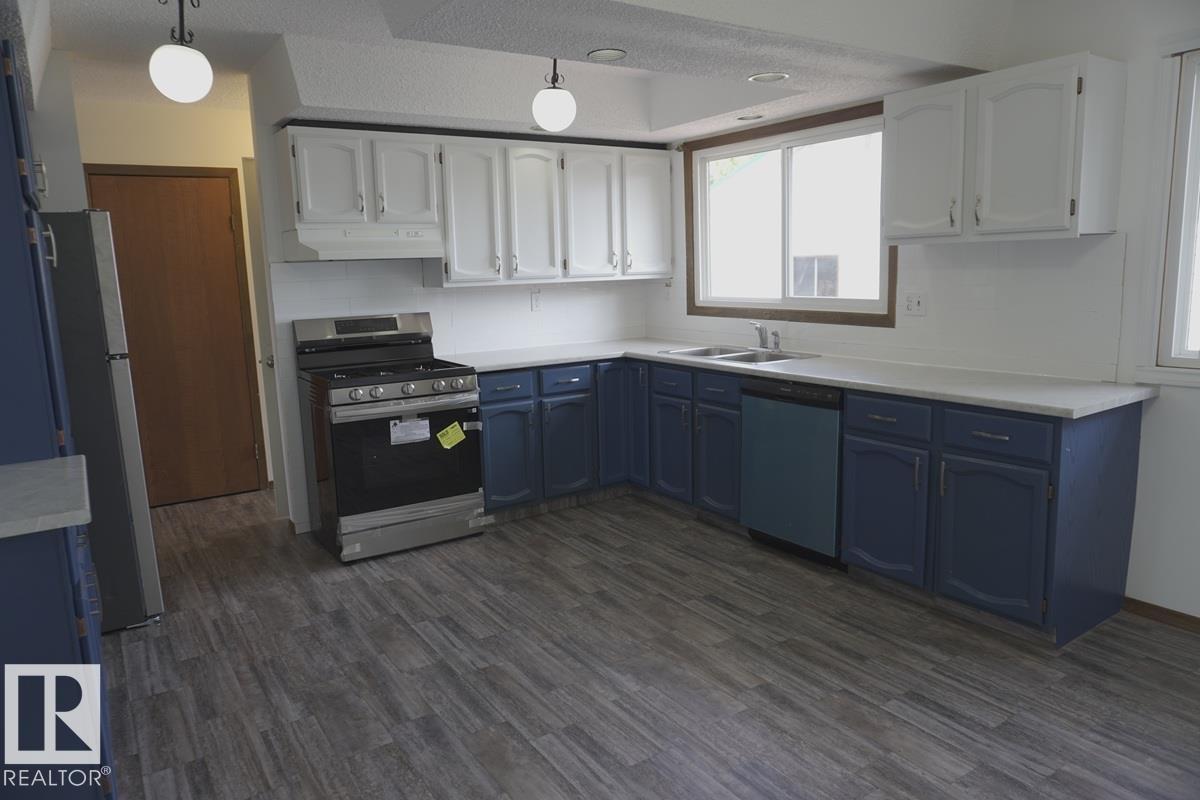 Photo 1 of 13011 123 St Nw, Edmonton AB