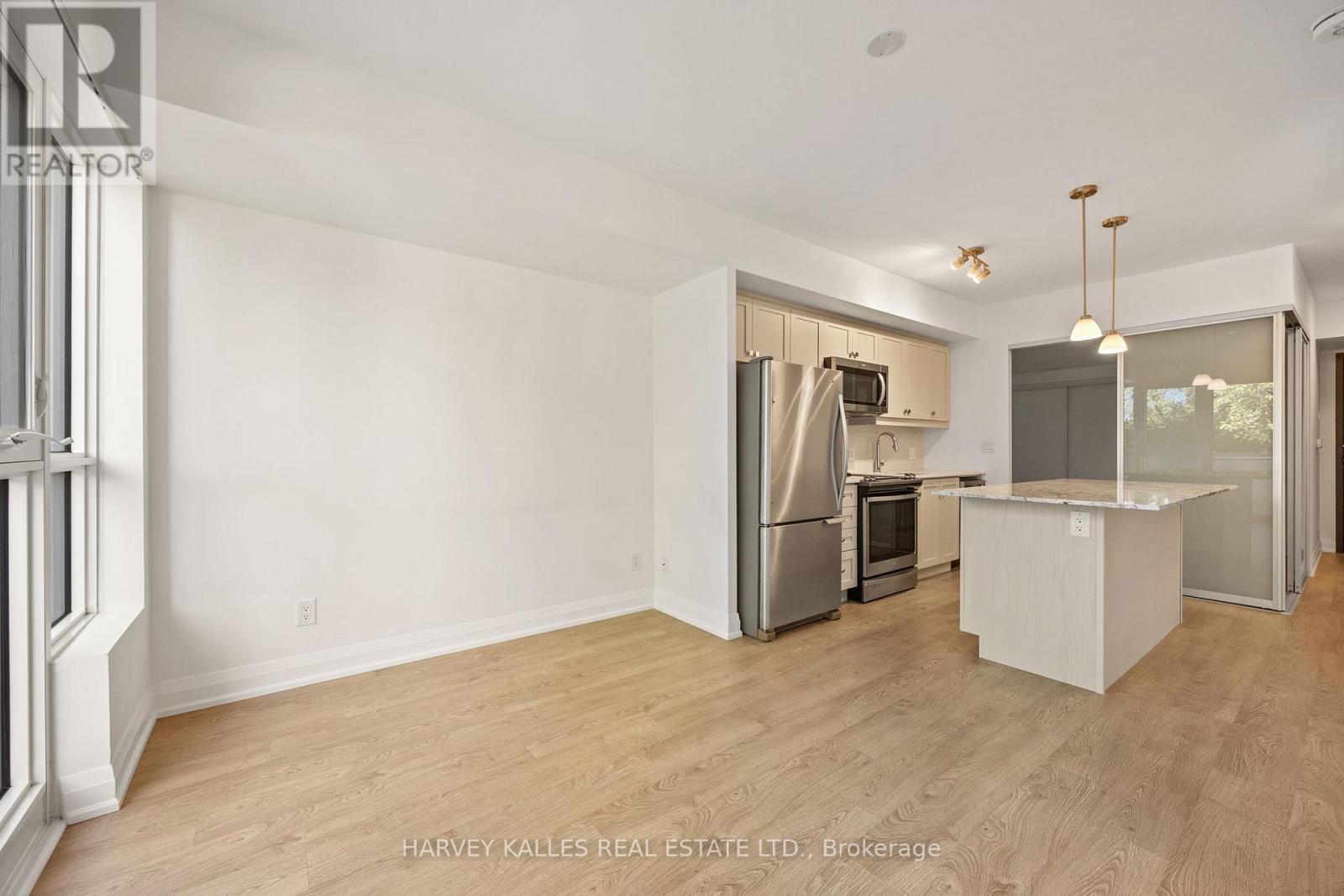 Photo 22 of 304 1400 Kingston Road, Toronto ON