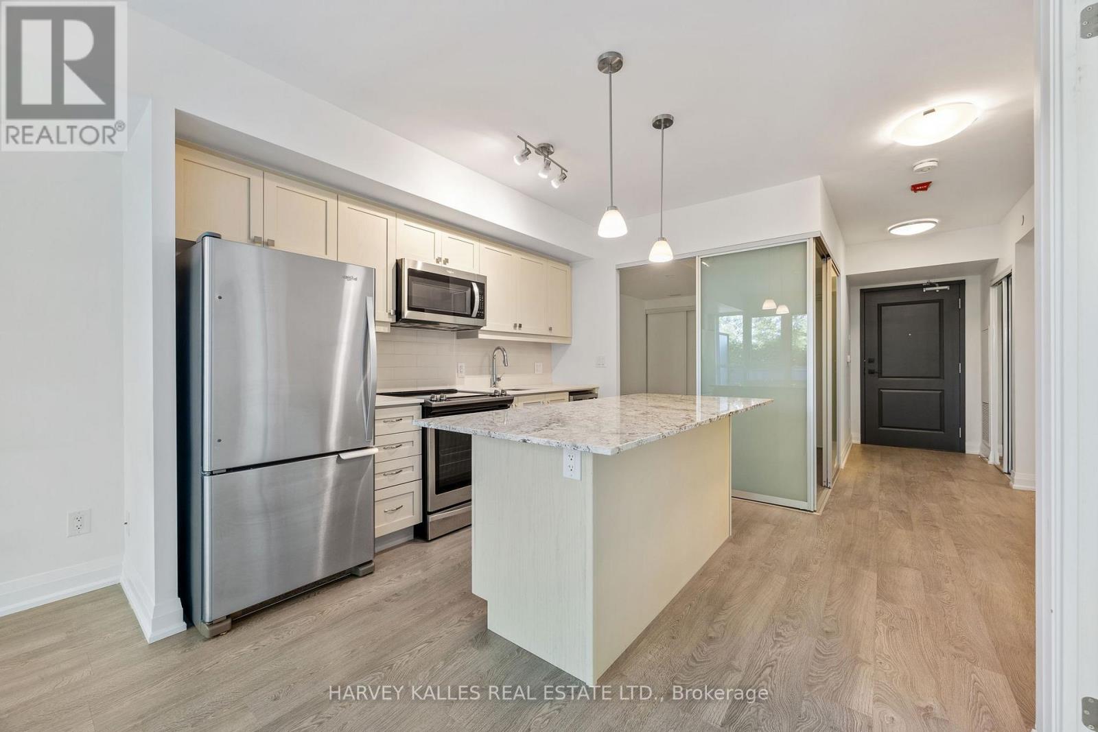 Photo 6 of 304 1400 Kingston Road, Toronto ON